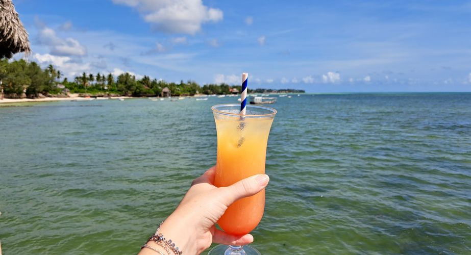 Zanzibar Paradise Beach voorbeeldaccommodatie cocktail